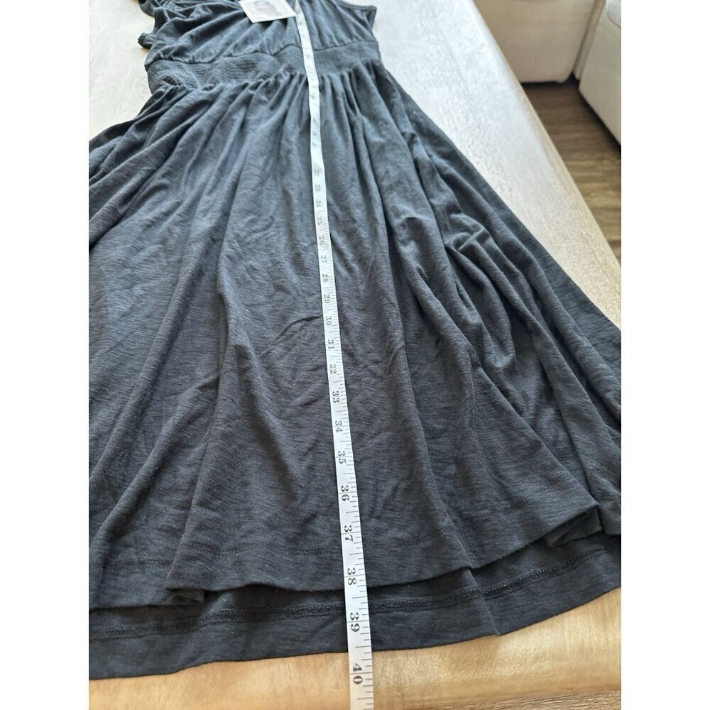 Nation LTD NWT Black Midi Dress Smocked Cap Sleeve V Neck Black Size Medium - Picture 8 of 8